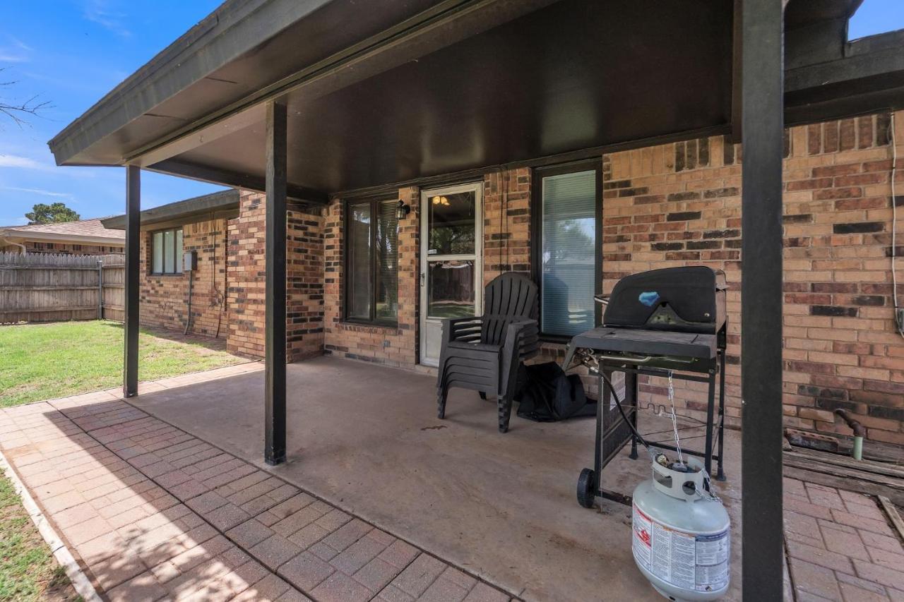 Homestead House - In Shadow Hills Golf Course Division Home Lubbock Exterior photo