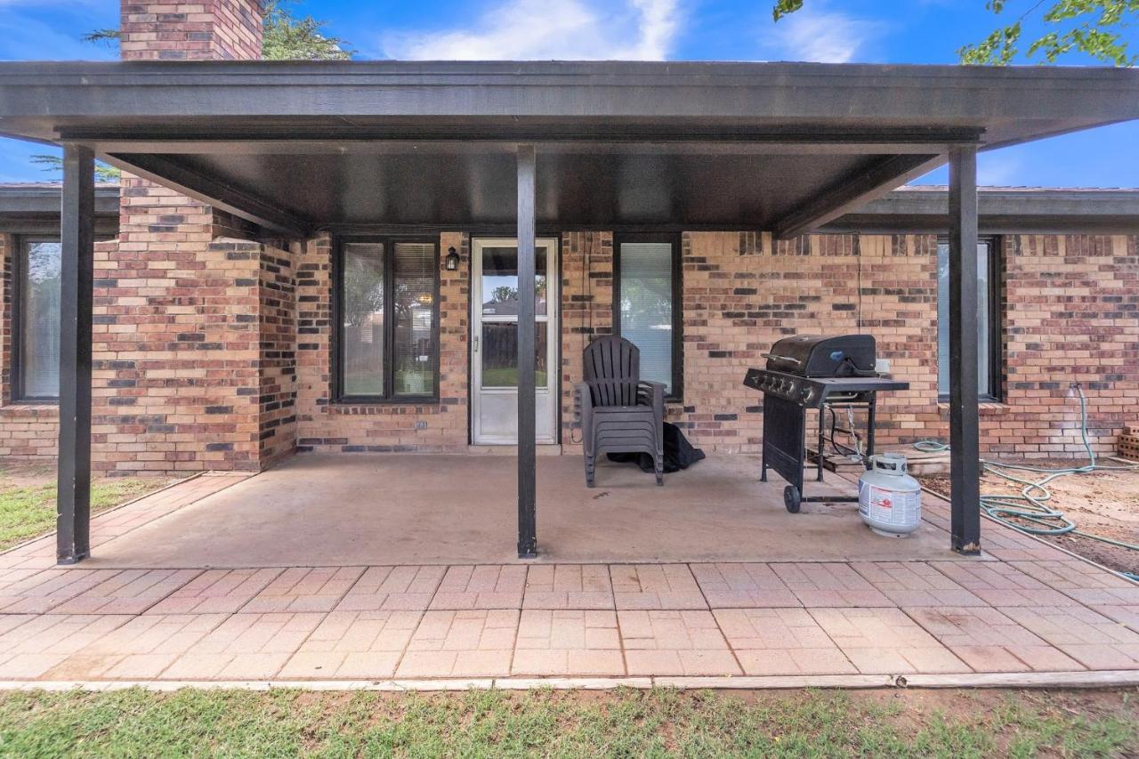 Homestead House - In Shadow Hills Golf Course Division Home Lubbock Exterior photo