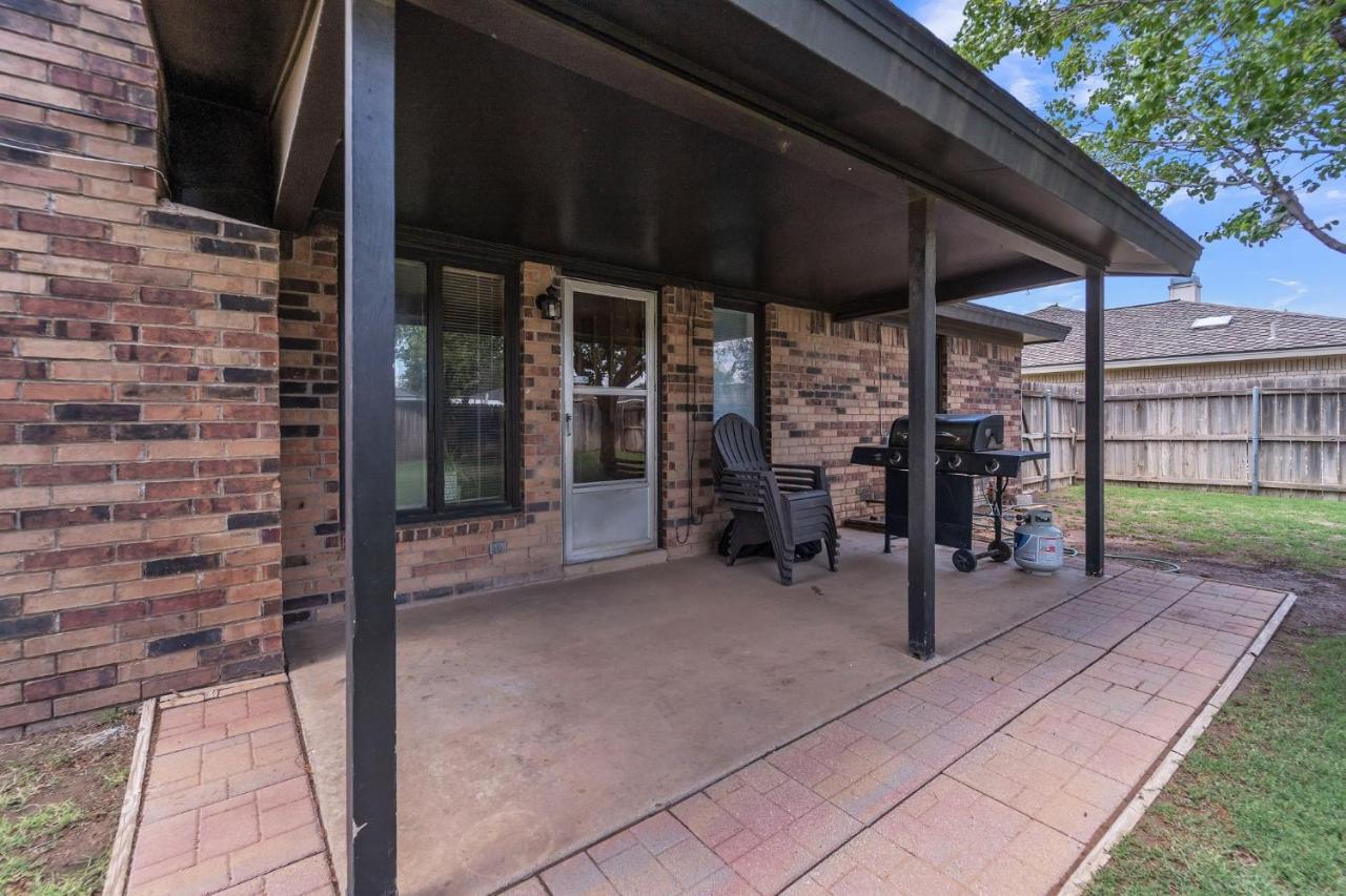 Homestead House - In Shadow Hills Golf Course Division Home Lubbock Exterior photo